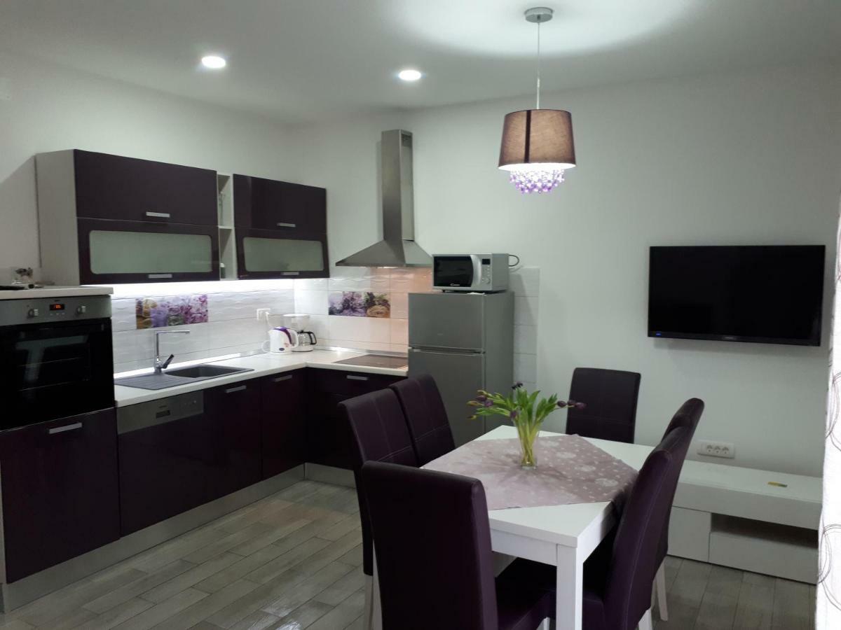 Apartment Vedran Kaštela Eksteriør billede